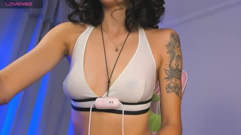 Snapshot of maggie_raver chatting on April 18, 3:38 pm maggie online show from April 18, 3:38 pm