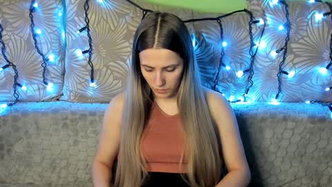 Snapshot of maggiecake chatting on January 24, 1:45 am Maggie online show from January 24, 1:45 am