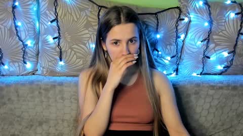 Snapshot of maggiecake chatting on January 25, 5:18 am Maggie online show from January 25, 5:18 am