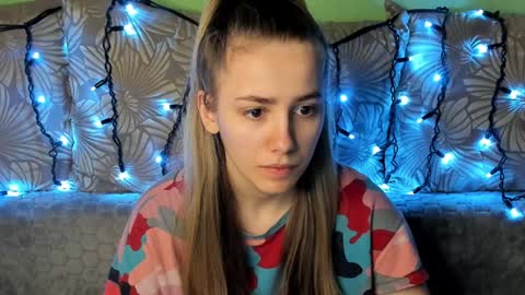 Snapshot of maggiecake chatting on January 30, 5:19 am Maggie online show from January 30, 5:19 am