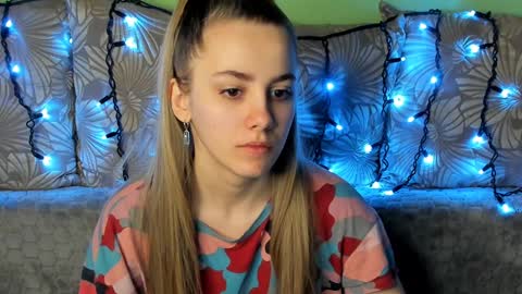 Snapshot of maggiecake chatting on January 31, 5:30 am Maggie online show from January 31, 5:30 am