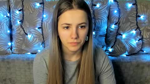 Snapshot of maggiecake chatting on February 27, 5:45 am Maggie online show from February 27, 5:45 am