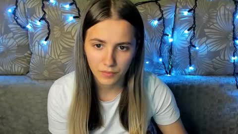 Snapshot of maggiecake chatting on October 21, 12:00 am Maggie online show from October 21, 12:00 am