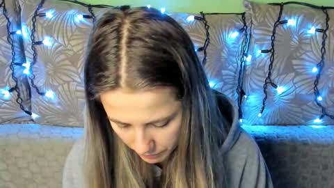 Maggie online show from February 13, 2:51 am