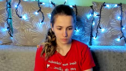 Maggie online show from March 3, 3:34 am