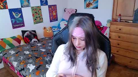 Snapshot of maggieswaggy chatting on October 31, 2:51 pm Magdalene Swaggy online show from October 31, 2:51 pm