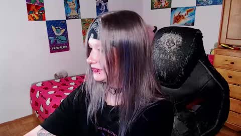 Snapshot of maggieswaggy chatting on November 4, 3:55 pm Magdalene Swaggy online show from November 4, 3:55 pm