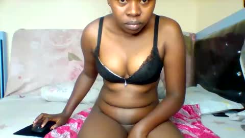 Snapshot of magic_bliss chatting on October 5, 6:45 am Bliss online show from October 5, 6:45 am