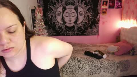 Claire online show from December 25, 3:06 pm