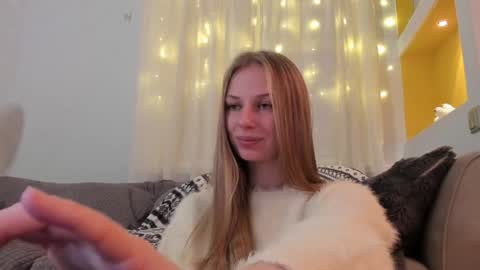 Alice  online show from December 20, 1:29 pm