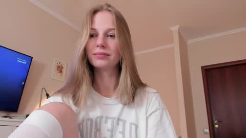 Alice  online show from April 4, 10:35 am