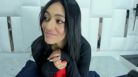 Snapshot of magic_isa chatting on September 24, 8:01 pm Isa online show from September 24, 8:01 pm