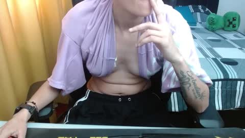 Jade online show from March 26, 1:49 pm