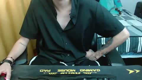 Jade online show from June 22, 5:32 pm