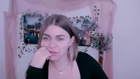 magic_katarina_ online show from November 18, 9:58 am