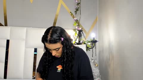 Marge online show from December 12, 8:43 pm