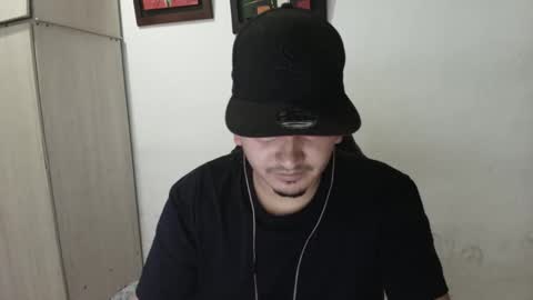 magic_milk23 online show from October 1, 3:12 am