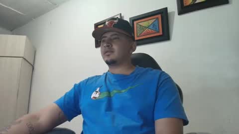 magic_milk23 online show from October 21, 4:57 am