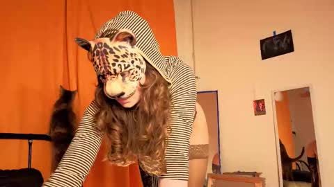 Mikky or Moon online show from February 18, 7:54 pm