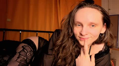 Mikky or Moon online show from April 3, 9:57 pm