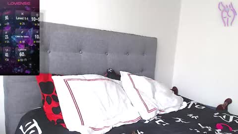 magic_stephany__ online show from December 16, 1:27 pm