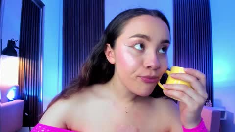 Vera  online show from February 18, 3:30 pm