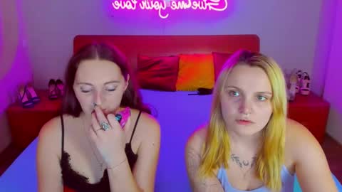 Lili and Bella online show from January 10, 10:06 am