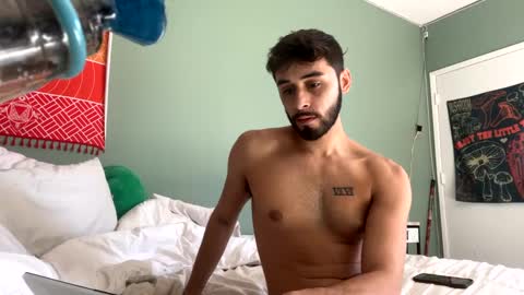 Snapshot of magicmatt230 chatting on December 2, 7:38 pm magicmatt online show from December 2, 7:38 pm