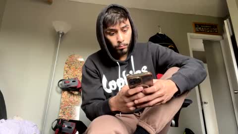 Snapshot of magicmatt230 chatting on December 11, 5:59 pm magicmatt online show from December 11, 5:59 pm