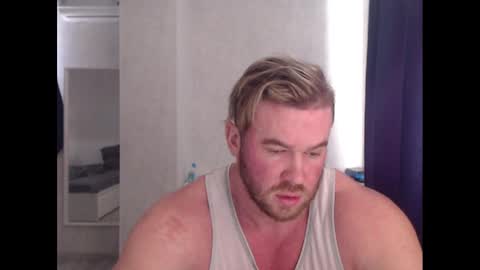 Snapshot of magicmax2017 chatting on December 16, 10:29 am magicmax2017 online show from December 16, 10:29 am