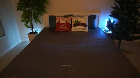 Emily online show from December 19, 6:53 am