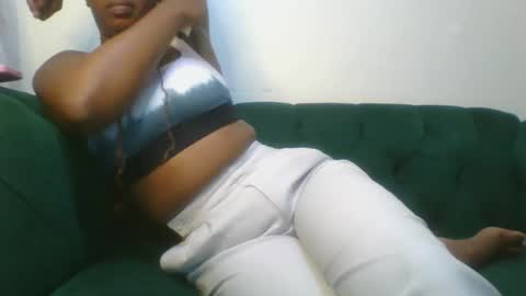 magicbabe online show from April 14, 7:36 am