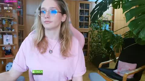 Snapshot of magicstylex chatting on January 13, 9:09 pm Nicole online show from January 13, 9:09 pm