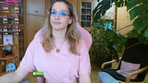 Snapshot of magicstylex chatting on January 14, 4:04 am Nicole online show from January 14, 4:04 am