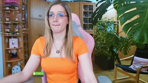 Snapshot of magicstylex chatting on January 31, 11:03 pm Nicole online show from January 31, 11:03 pm