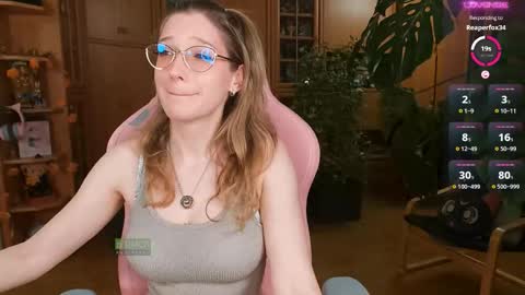 Snapshot of magicstylex chatting on October 18, 8:31 pm Nicole online show from October 18, 8:31 pm