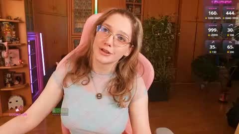 Snapshot of magicstylex chatting on June 24, 4:39 pm Nicole online show from June 24, 4:39 pm