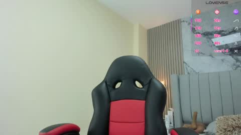 magievans1 online show from May 9, 12:10 pm