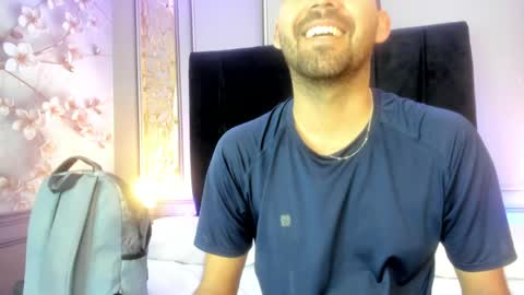 Snapshot of magnus_alejo chatting on May 18, 11:38 am Magnus Alejo online show from May 18, 11:38 am