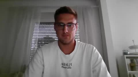 Snapshot of mahrcuhs chatting on July 16, 3:29 pm mahrcuhs online show from July 16, 3:29 pm