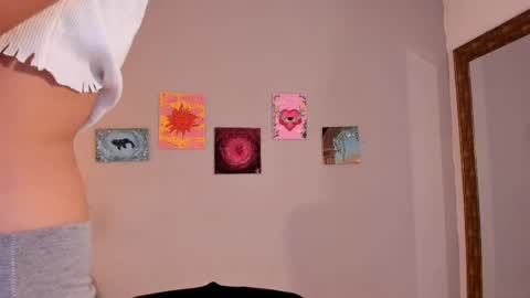 Snapshot of maia_w10 chatting on April 22, 12:07 pm Maia online show from April 22, 12:07 pm