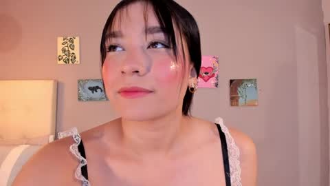 Snapshot of maia_w10 chatting on April 24, 11:56 am Maia online show from April 24, 11:56 am