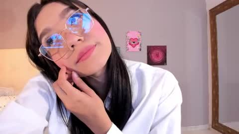 Snapshot of maia_w10 chatting on May 26, 12:23 pm Maia online show from May 26, 12:23 pm