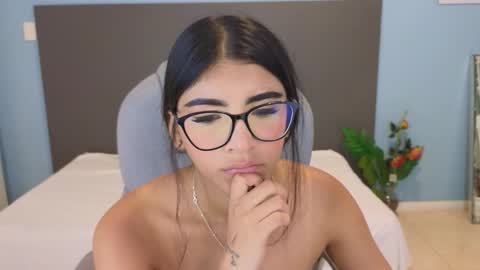 Maiaa Ruiz  online show from October 15, 1:44 pm