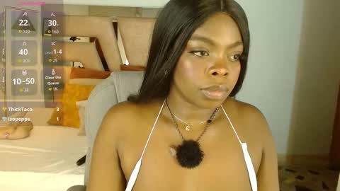 Snapshot of maiacharris_ chatting on November 5, 8:09 pm Maia Charris online show from November 5, 8:09 pm