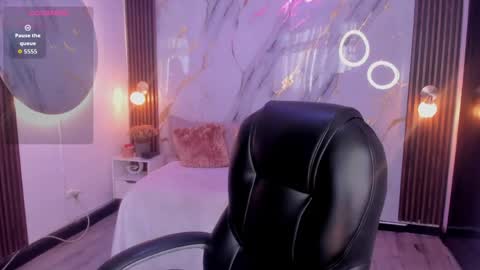 Maia online show from April 14, 12:00 pm