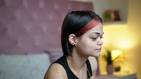  Maia  online show from January 8, 9:39 pm