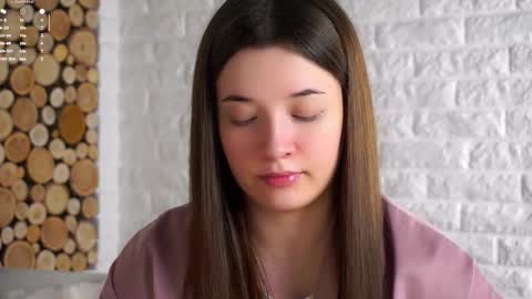 Lucy online show from November 22, 2:21 am