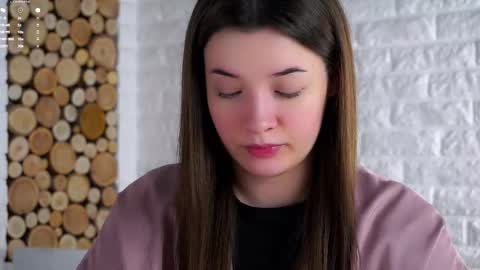 Lucy online show from January 17, 2:05 am