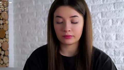 Lucy online show from March 10, 1:10 am